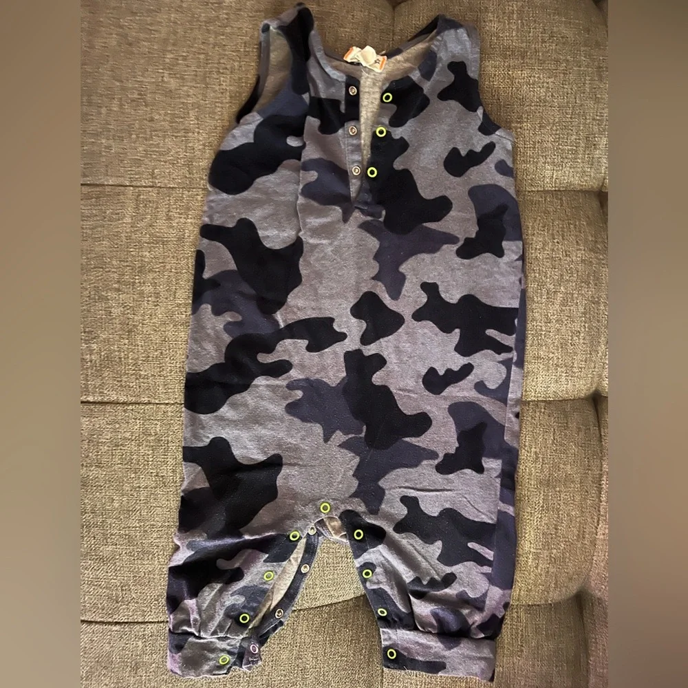 Egg Boy Camouflage Jumper - Picture 1 of 3
